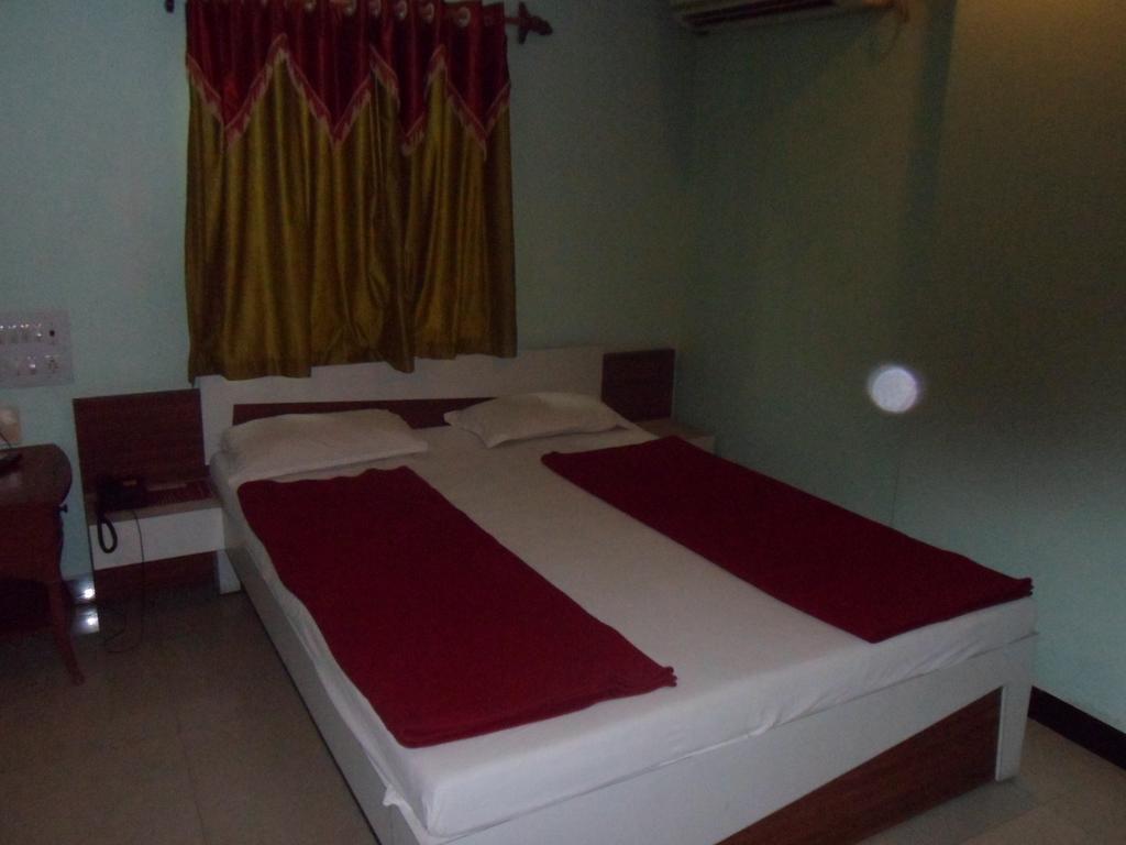 Somnāth Hotel Shree Rudraksh מראה חיצוני תמונה